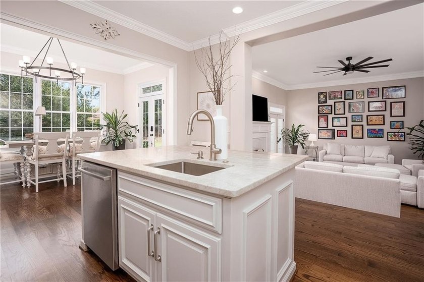 Rarely does a home like this become available in Stonybrook's - photo 18