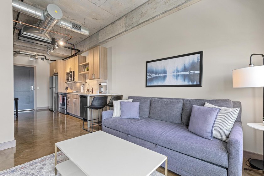 Situated in the vibrant and chic Mpls North Loop, this alcove - photo 5