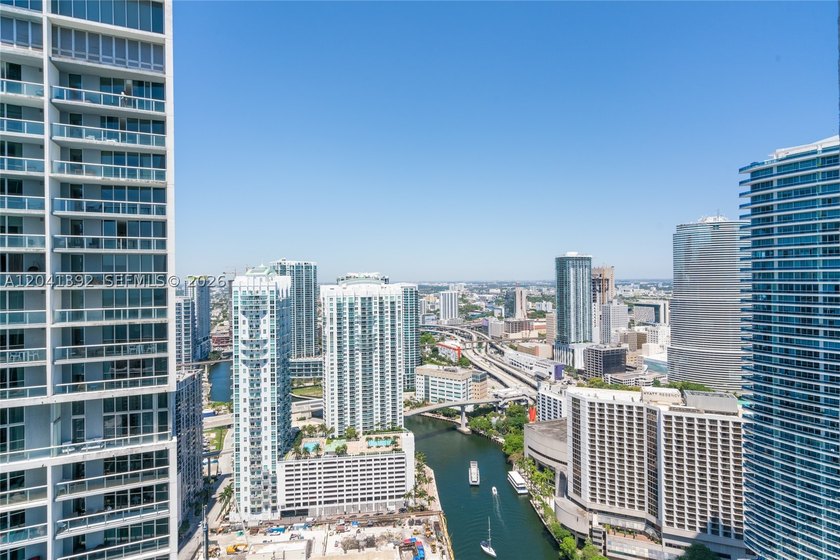 Experience luxury living at Icon Brickell Tower I - Bright - photo 28