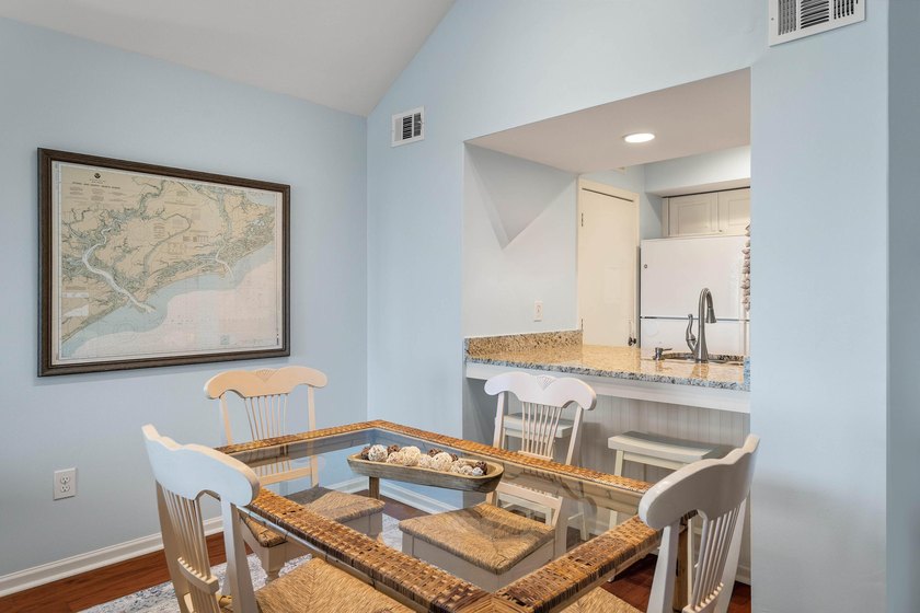 Perched on the top floor of desirable Pelican Watch Villas, 1360 - photo 10