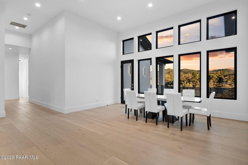 Extensively reimagined beginning in 2020, this modern luxury - photo 19