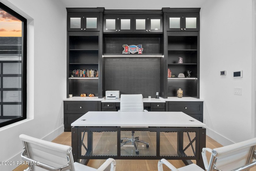 Extensively reimagined beginning in 2020, this modern luxury - photo 37