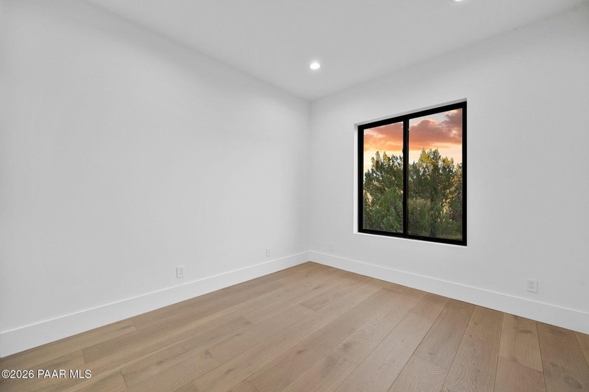 Extensively reimagined beginning in 2020, this modern luxury - photo 39
