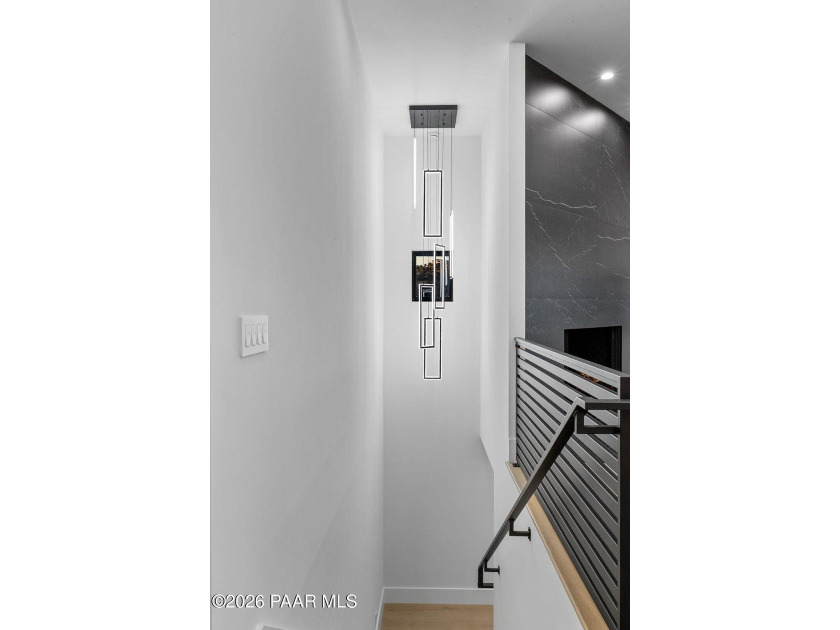 Extensively reimagined beginning in 2020, this modern luxury - photo 55