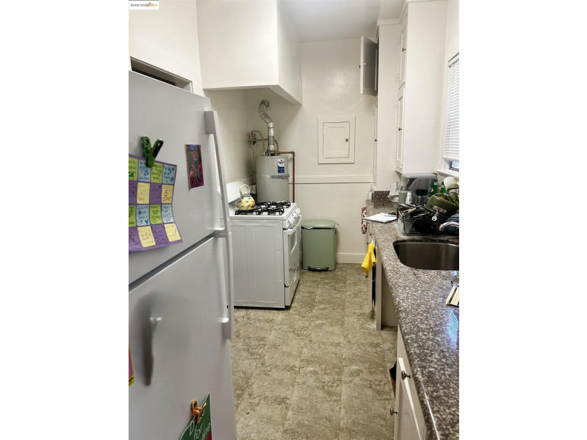 HUGE PRICE IMPROVEMENT. Well Kept Jewel in the heart of - photo 6
