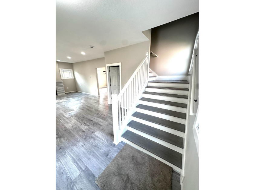 Beautifully updated large family home in desirable Historic - photo 6