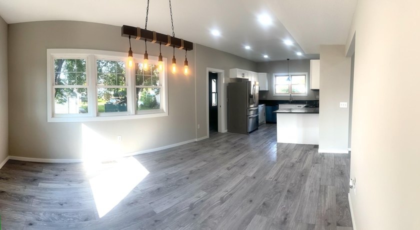 Beautifully updated large family home in desirable Historic - photo 8
