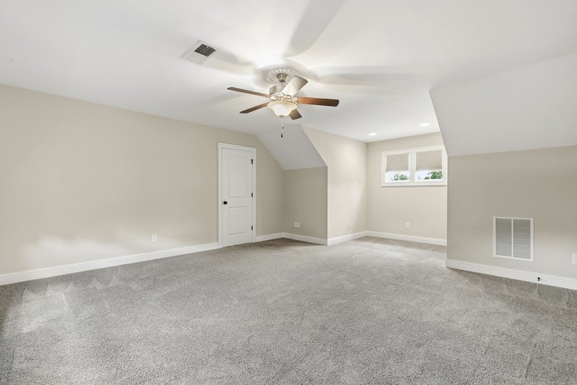 IMMACULATE CUSTOM HOME ON OVER 3 ACRES WITH LAKE ACCESS IN THE - photo 39