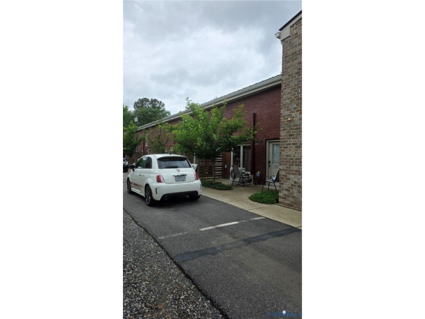 Great opportunity to own a fully occupied, recently totally - photo 10