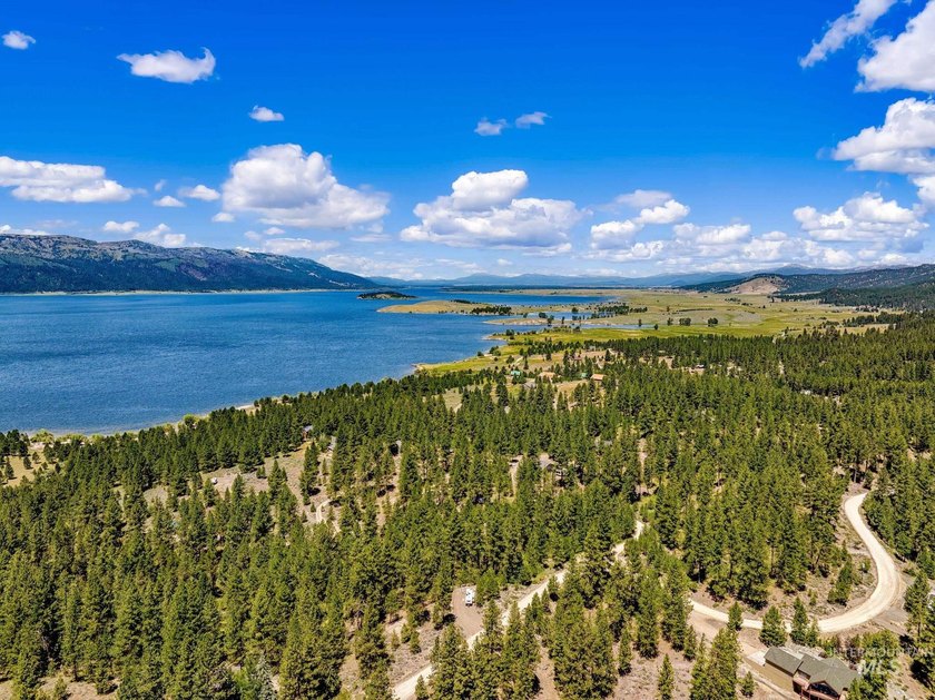 Looking for an exceptional mountain setting to create lasting - photo 24
