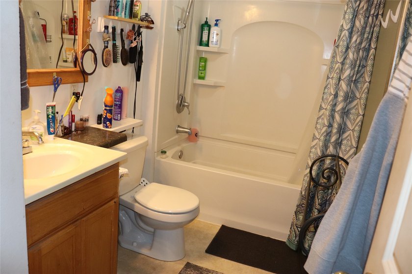 Motivated Seller! Perfect Opportunity to get into the Rental - photo 28