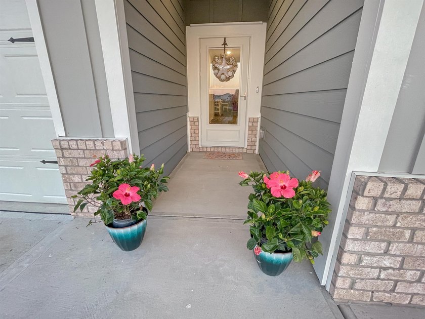 Location Location Location!!! This home is centrally located - photo 3
