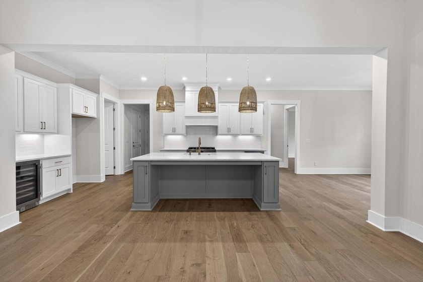 Discover luxury living in Harbor Club with this stunning new - photo 11