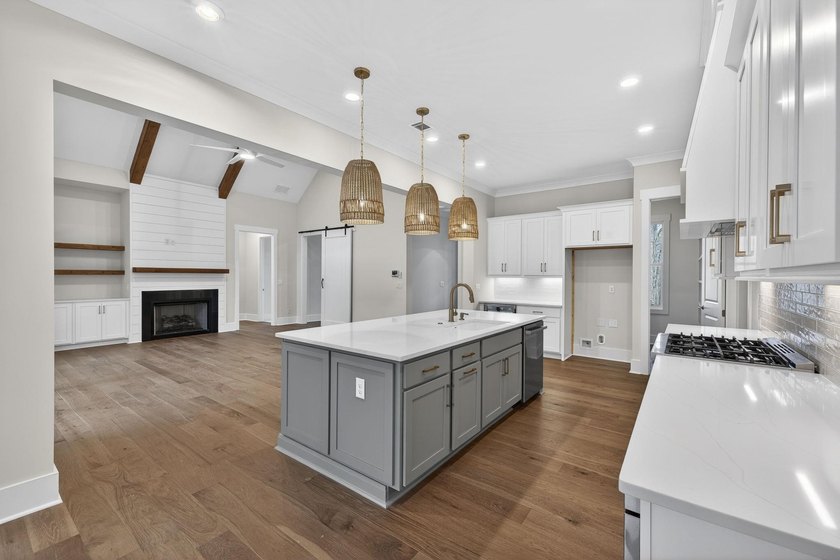 Discover luxury living in Harbor Club with this stunning new - photo 16