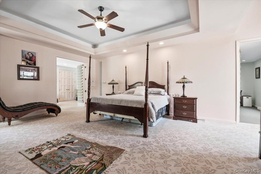 Welcome to 12 Ridge Ct, located in the heart of Old Brookville - photo 22