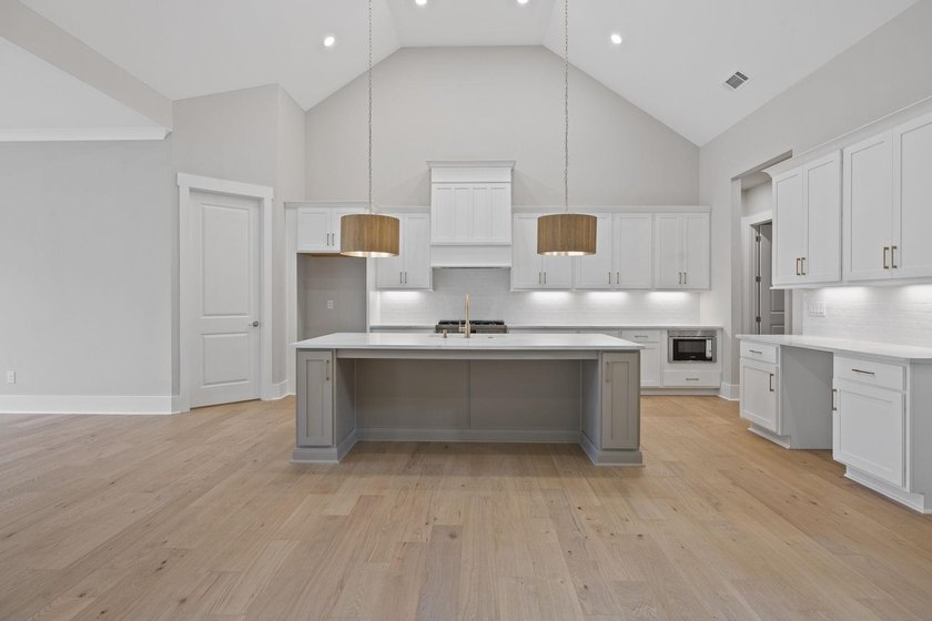 Exceptional new price on one of Harbor Club's best golf-front - photo 34
