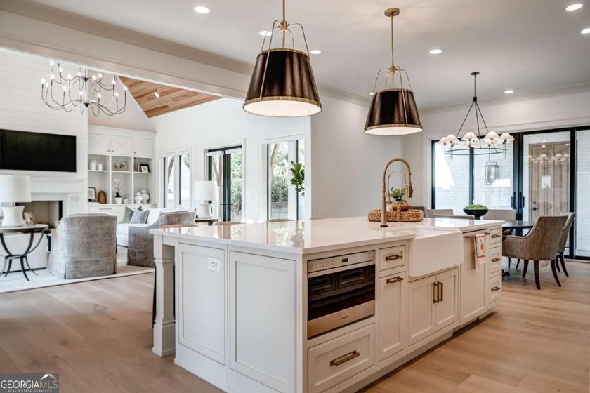 Luxury, Location and Lake Life - Perfected. Experience refined - photo 35
