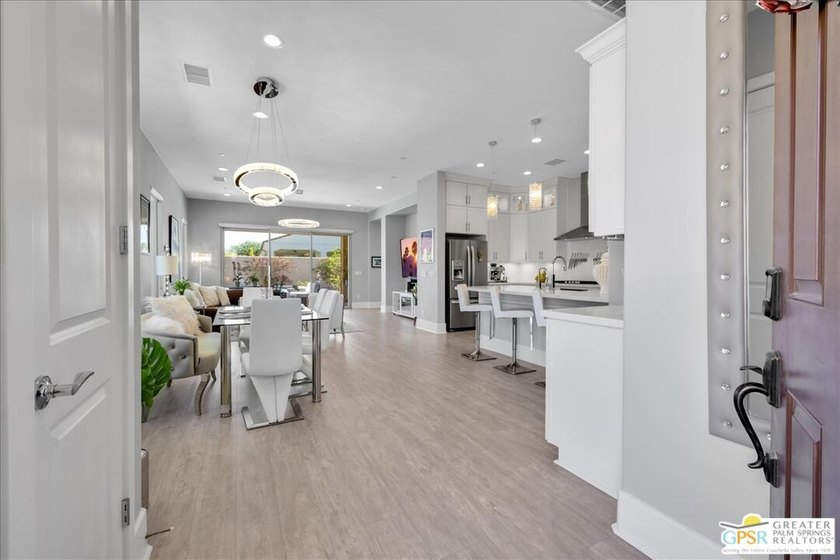Extraordinary Entertainer's Retreat with Custom Spa &amp; Expansive - photo 11