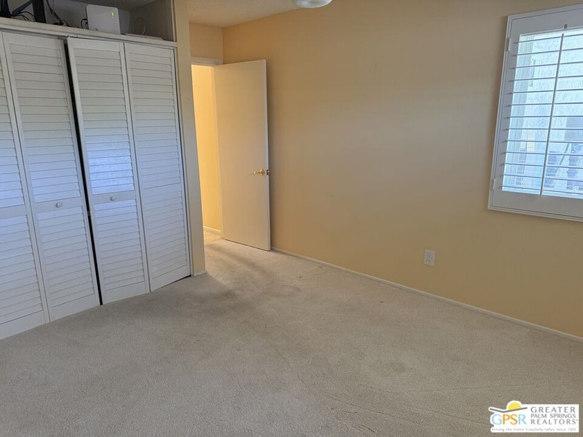 Views, Pool &amp; Classic Palm Springs Living! Nestled in the - photo 21