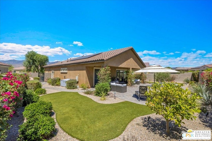 Extraordinary Entertainer's Retreat with Custom Spa &amp; Expansive - photo 28