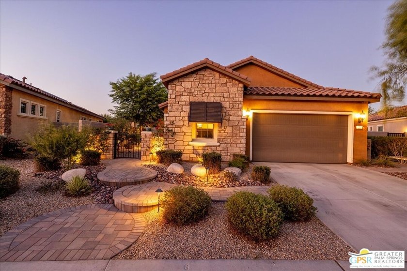 Extraordinary Entertainer's Retreat with Custom Spa &amp; Expansive - photo 31