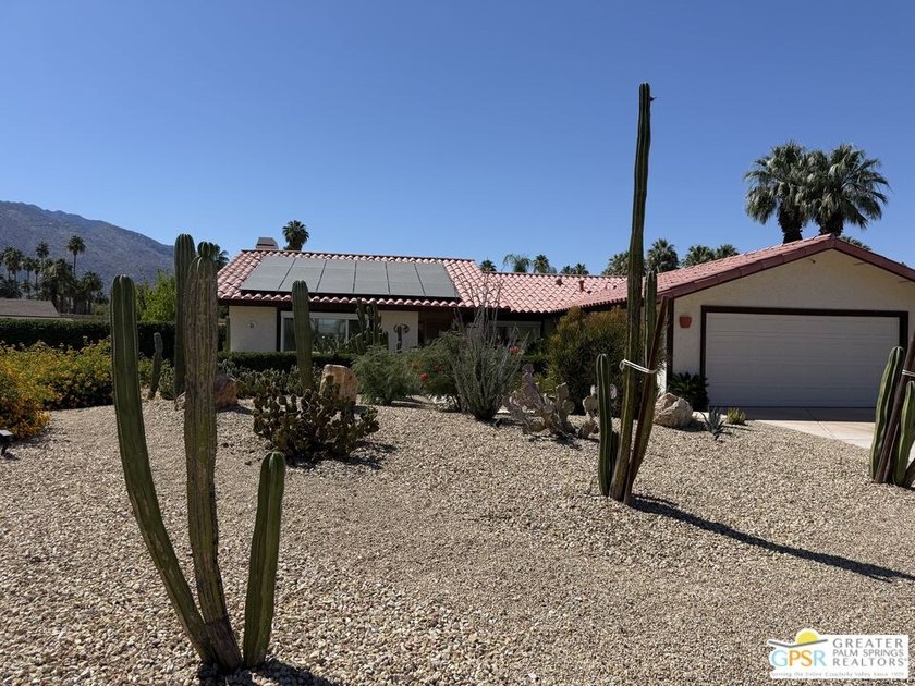 Views, Pool &amp; Classic Palm Springs Living! Nestled in the - photo 34