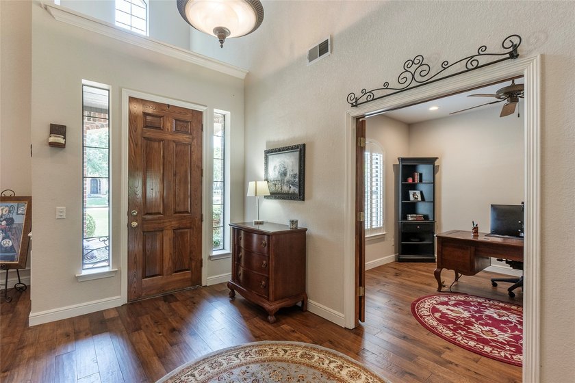 LOCATION &amp; ACREAGE in desirable BRIDLEWOOD FARMS in the popular - photo 5