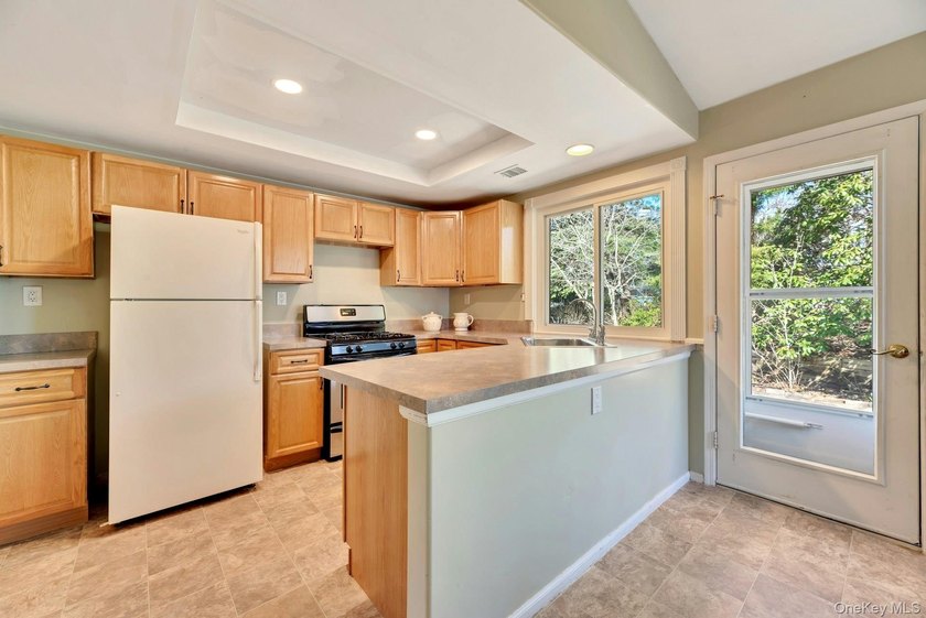 Country Club living in a beautiful retirement community is - photo 21