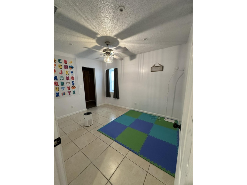 Charming 2-bedroom, 2-bath home in Port St. Lucie! This property - photo 10