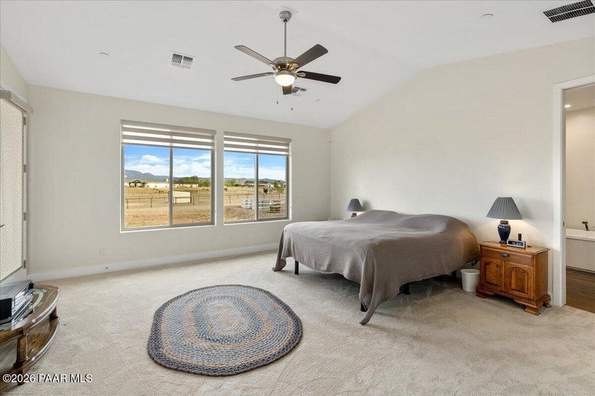 A dream property for the car enthusiast, toy collector, or RV - photo 16
