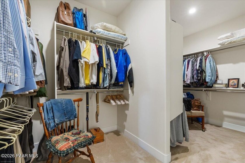 A dream property for the car enthusiast, toy collector, or RV - photo 21