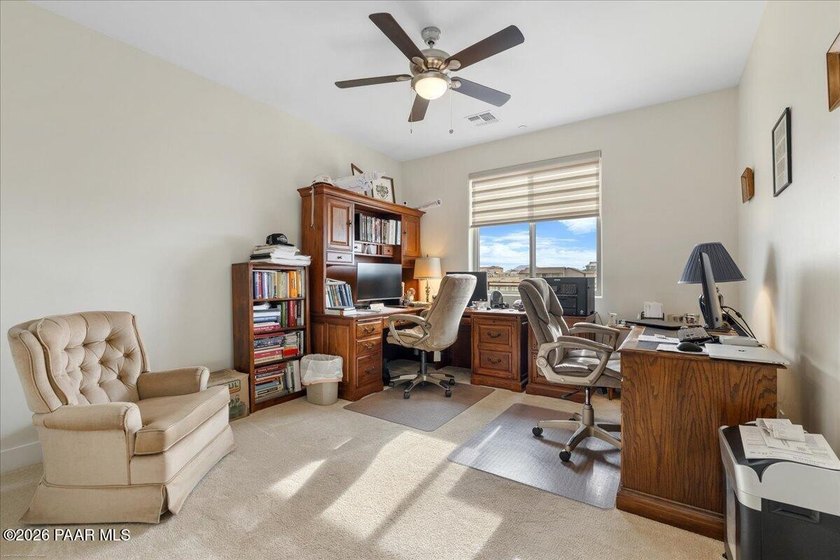 A dream property for the car enthusiast, toy collector, or RV - photo 28
