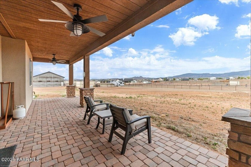 A dream property for the car enthusiast, toy collector, or RV - photo 29