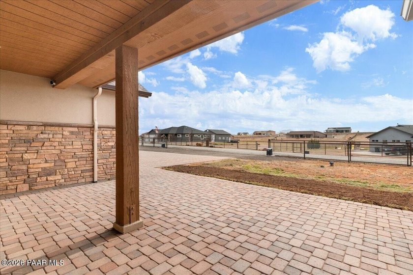 A dream property for the car enthusiast, toy collector, or RV - photo 31