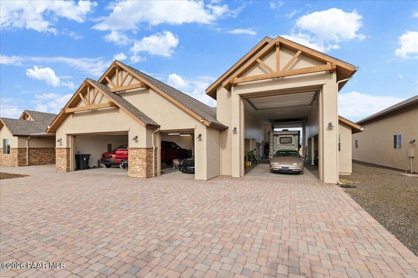 A dream property for the car enthusiast, toy collector, or RV - photo 34