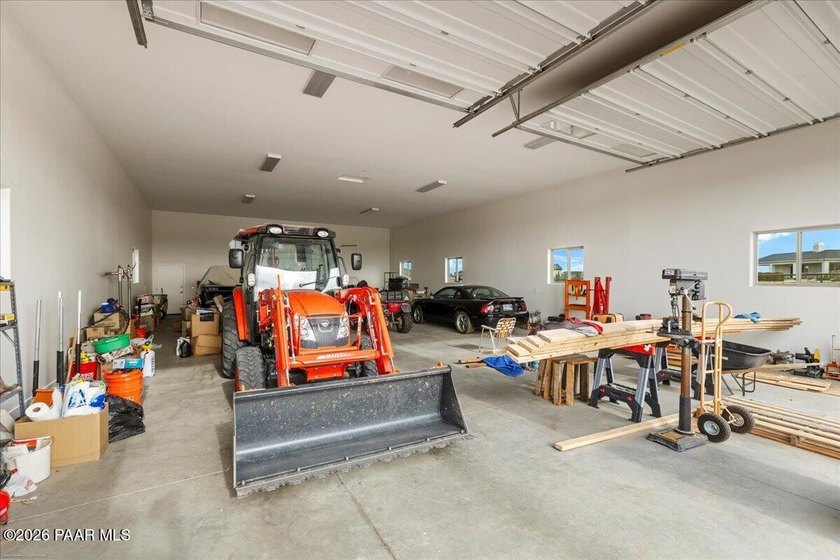 A dream property for the car enthusiast, toy collector, or RV - photo 39