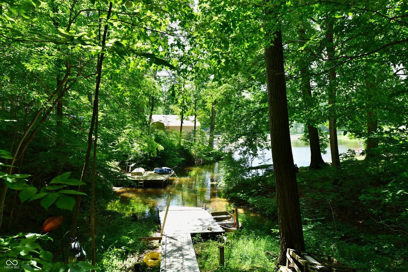 Tucked away on a quiet lot that COMBINES a spacious lawn with a - photo 41