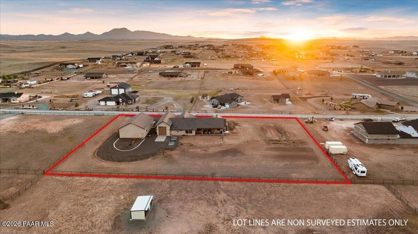 A dream property for the car enthusiast, toy collector, or RV - photo 43