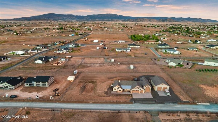 A dream property for the car enthusiast, toy collector, or RV - photo 48