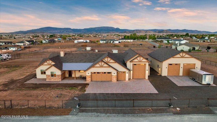 A dream property for the car enthusiast, toy collector, or RV - photo 49