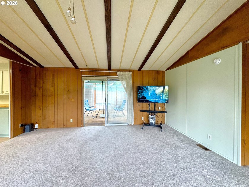 OCEAN PEAK, WALK-TO-THE-BEACH Coastal Retreat on .19 Acres - photo 8