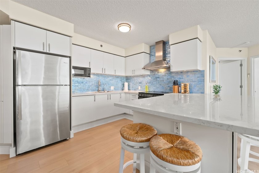 Discover comfort, convenience, and value at One Archer Lane - photo 3