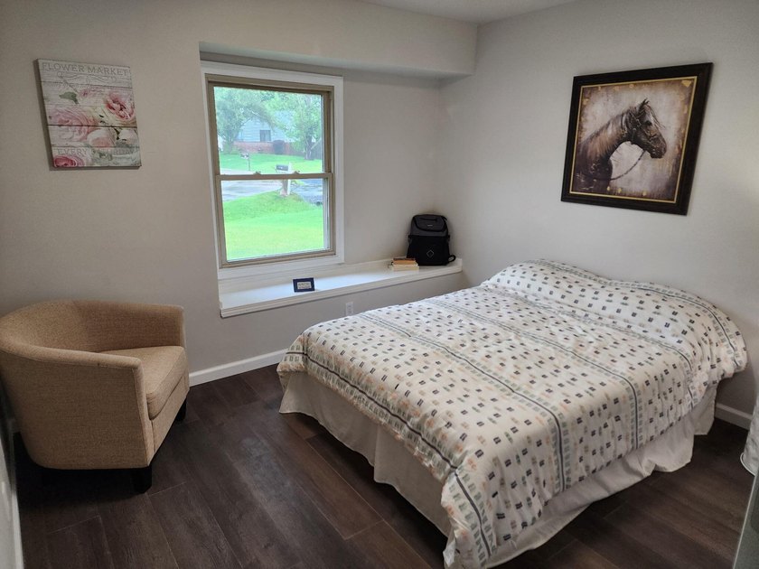 Come see this beautifully updated 3-bedroom, 2.5-bath home - photo 12