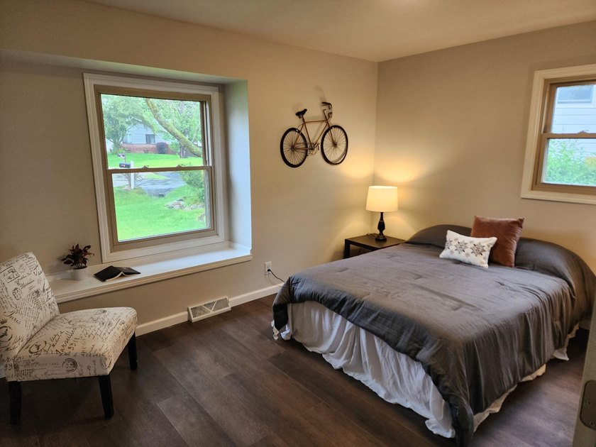 Come see this beautifully updated 3-bedroom, 2.5-bath home - photo 13