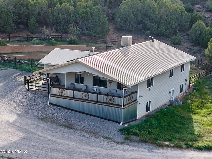 Get out that ''Dream Check List'' of yours as this 4 bed/3 - photo 5