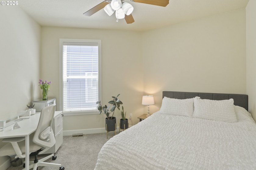 Nestled in the heart of beautiful Cathedral Park in the vibrant - photo 24