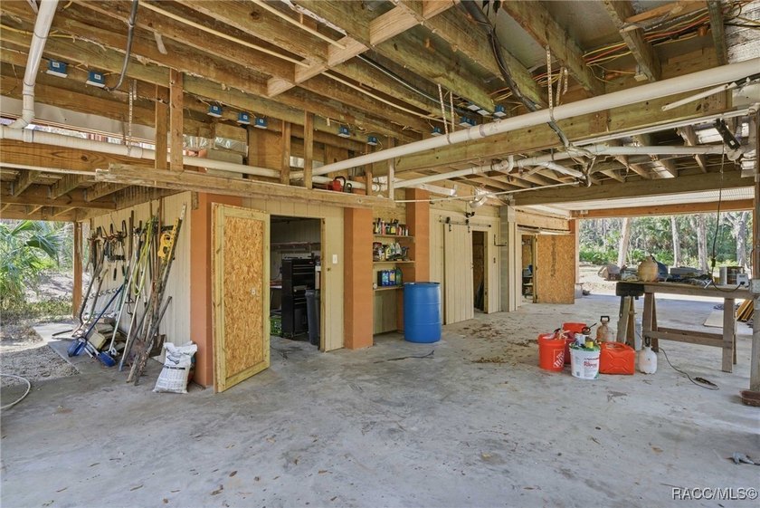 Architecturally distinctive cedar-sided post-and-beam home - photo 39