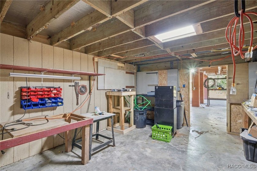 Architecturally distinctive cedar-sided post-and-beam home - photo 41