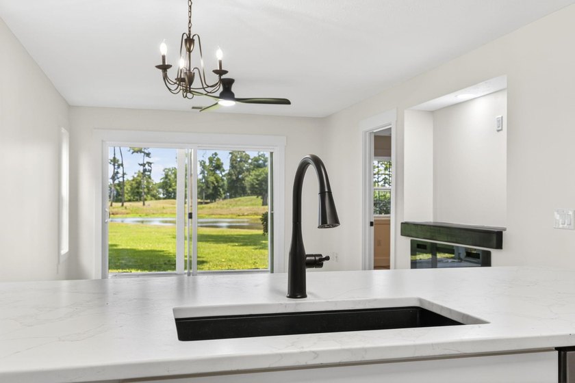 Fully renovated, ground-floor end-unit two-bedroom, two-bathroom - photo 5