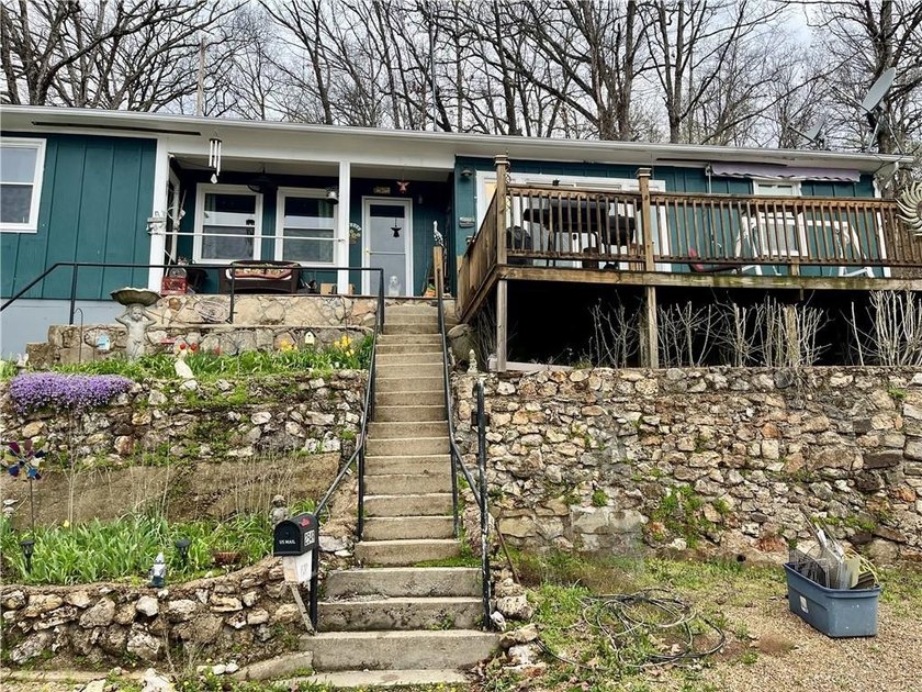 Welcome to your Lake of the Ozarks waterfront home with distinct - photo 2
